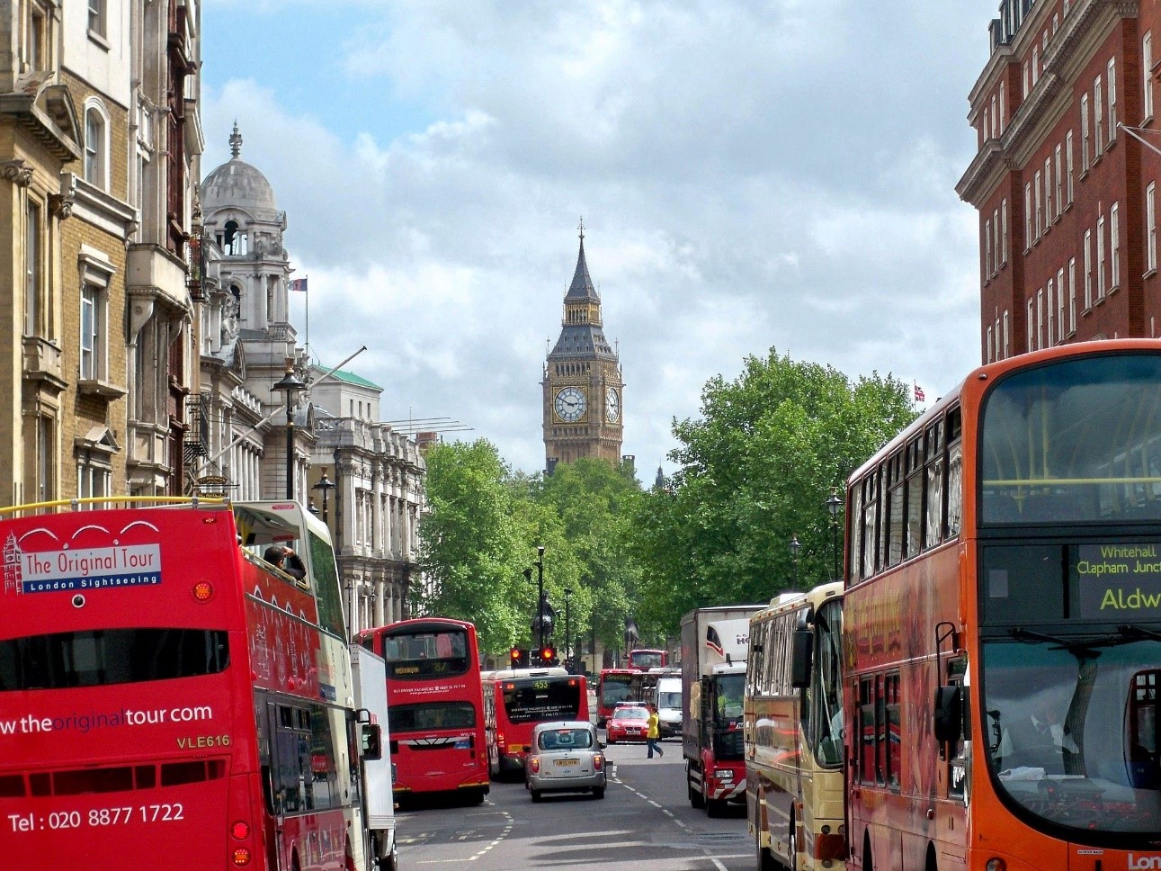 Whitehall street traffic